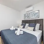 Villa D *